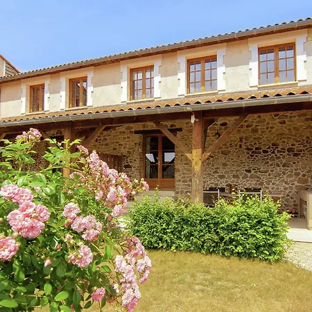 بيت للعطل Cozy In Roussines, Dordogne, Cleaning Included