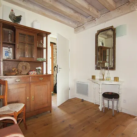 בית נופש Cozy In Roussines, Dordogne, Cleaning Included Roussines